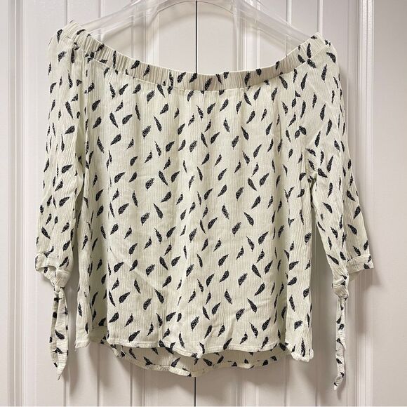 Propaganda Off-the-Shoulder Blouse Ivory Black Leaf Pattern - S - Picture 3 of 11